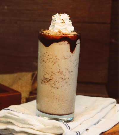 Soğuk Damla Sakızlı Türk Kahvesi